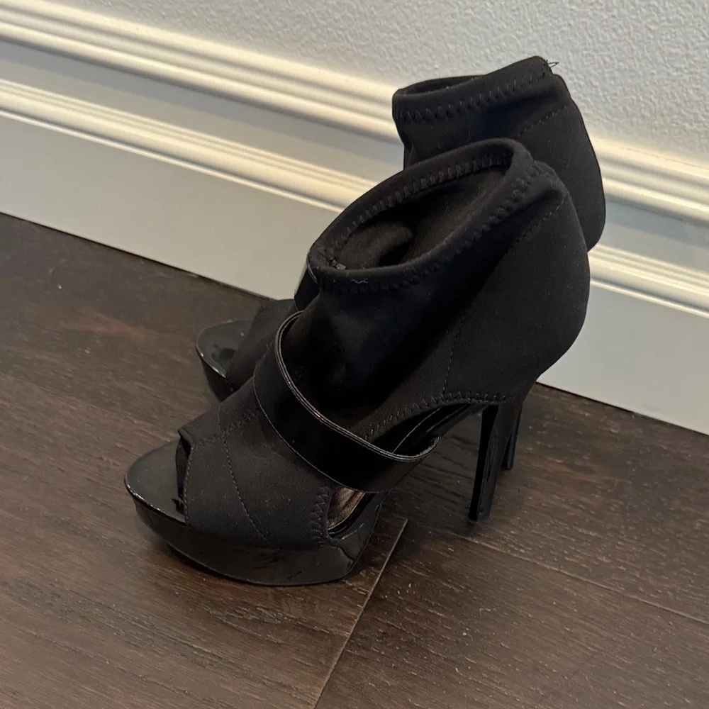 Chinese Laundry Black Peep-Toe Heels